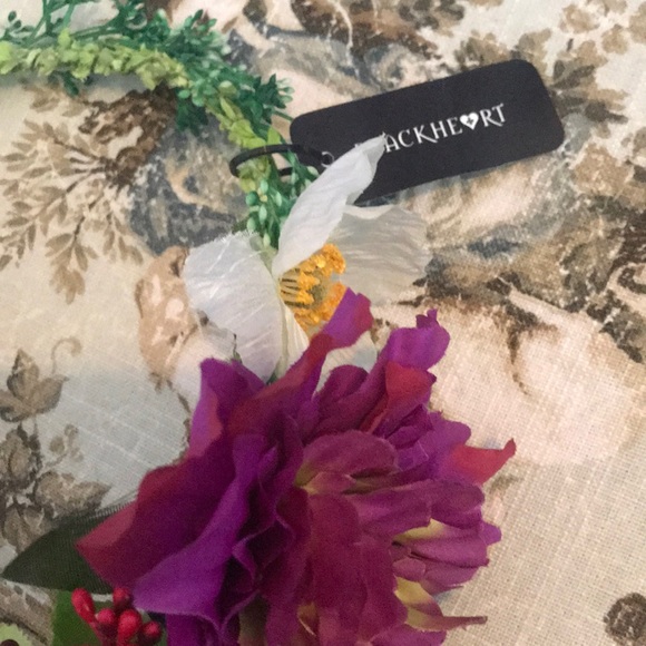 Flower crown - Picture 2 of 3